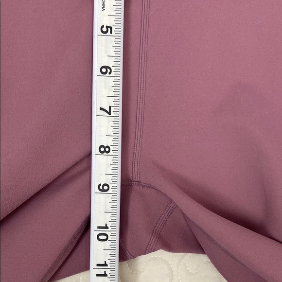 Fabletics Cropped Leggings Mauve - Picture 6 of 11